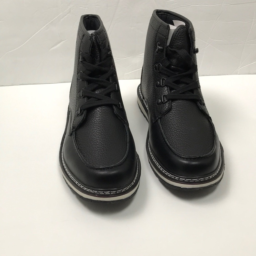 Black lace up work boots size 9.5